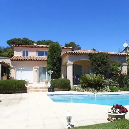 Le Grand Boucharel Apartment Frejus